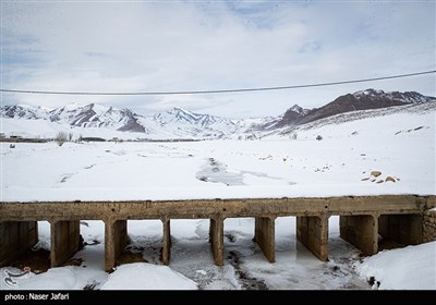 یکی از پل های زاینده رود در استان چهارمحال و بختیاری