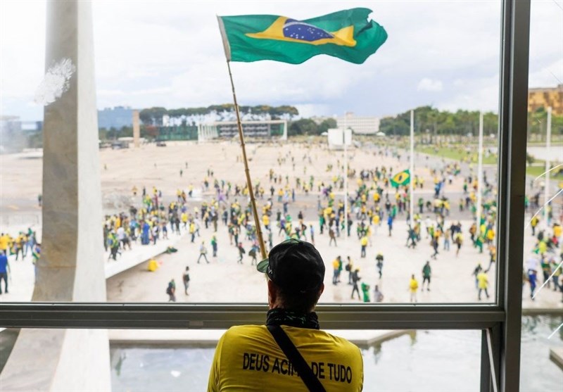 Supporters of Former Brazilian President Attack Country’s Congress (+Video)