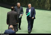 سید صولت مرتضوی وزیر تعاون، کار و رفاه اجتماعی در صحن علنی مجلس شورای اسلامی 