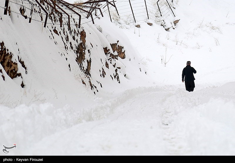 برف در استان کردستان راه ارتباطی 425 روستا را مسدود کرد