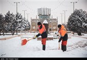 شهروندان شهرکردی برای برفروبی به کمک شهرداری بیایند