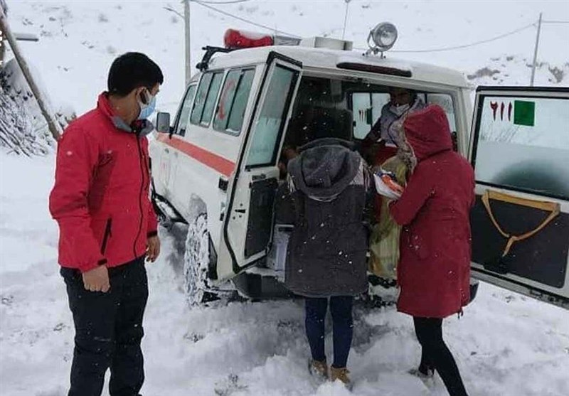 46 فرد گرفتار شده در کولاک برف محور اندیکا نجات داده شدند