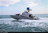 IRGC Navy Holds War Game in Persian Gulf