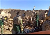 آواربرداری منازل مسکونی تخریب شده در زلزله خوی آغاز شد