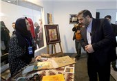 بازدید وزیر فرهنگ از سرای «فرهنگ و هنر» نمایشگاه بانوان تأثیرگذار