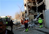 تخریب 10 ساختمان فاقد مجوزهای قانونی در باقرشهر + تصاویر