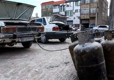 بمب‌های متحرک در شیراز؛ رژه خودروها با سوخت غیرمجاز مقابل چشم مسئولان