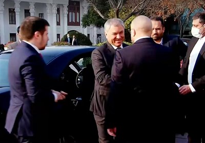  استقبال رسمی قالیباف از رئیس دومای روسیه 