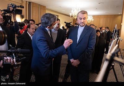 بازدید حسین امیرعبداللهیان وزیر امور خارجه از نمایشگاه اسناد تاریخی دو سده ایران 
