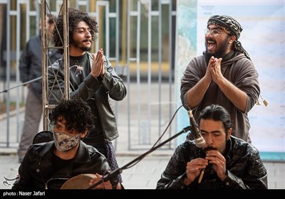  روز شلوغ تهران با اجرای ۱۷ نمایش صحنه ای و خیابانی تئاتر 