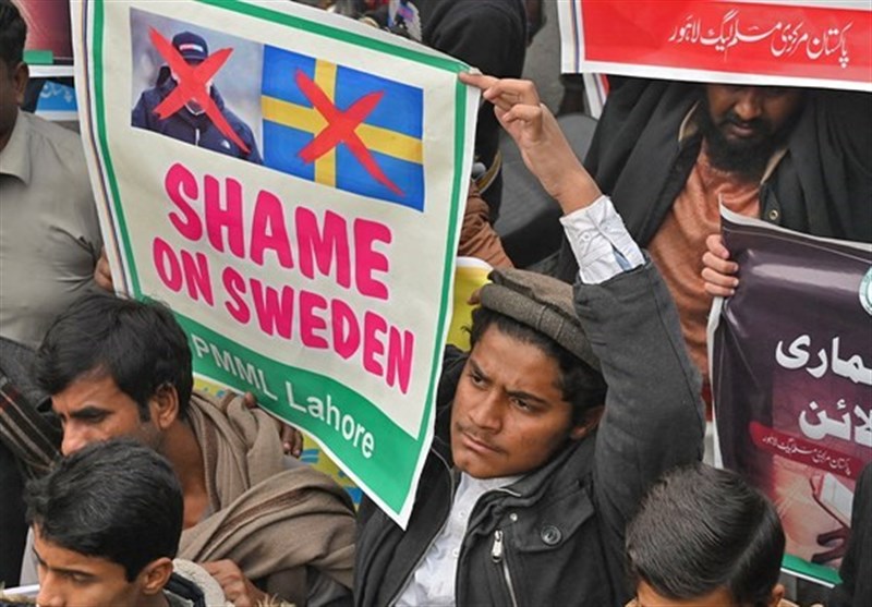 Pakistanis Condemn Quran Burning in Sweden (+Video) - World news - Tasnim  News Agency