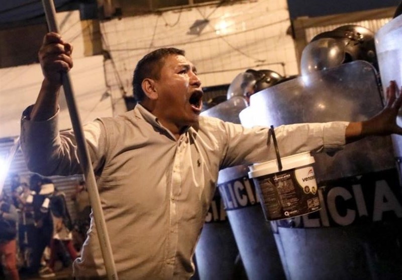 Protests Continue in Peru As Motion Filed to Remove President (+Video)