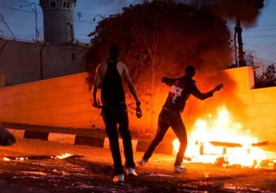  درگیری شدید جوانان فلسطینی با نظامیان صهیونیست در کرانه باختری و قدس 