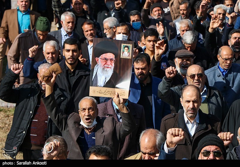تظاهرات مردمی در محکومیت اهانت به ساحت قرآن کریم در کرمان