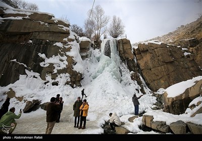 یخ زدن آبشار گنج نامه - همدان