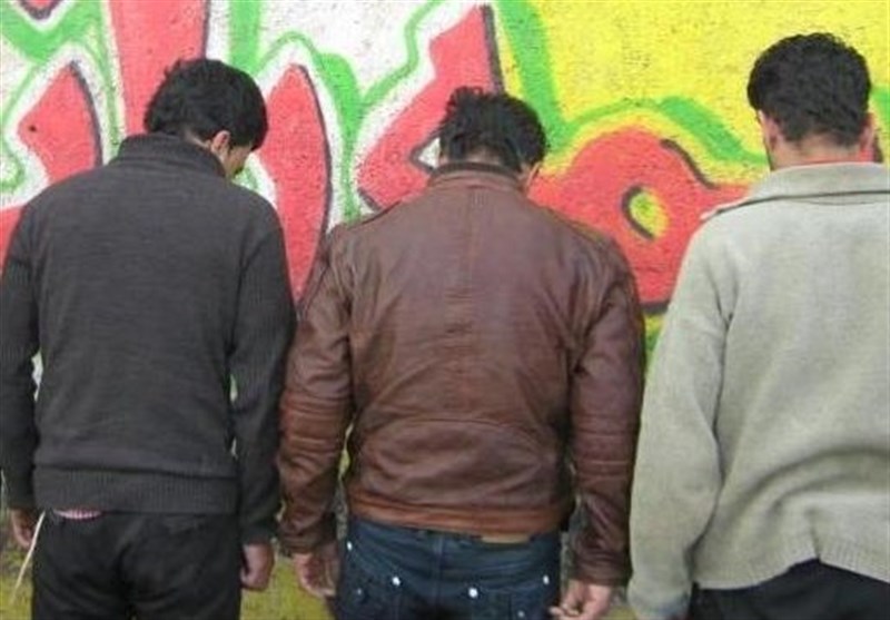 باند گوشی‌قاپی در مشهد به دام افتاد