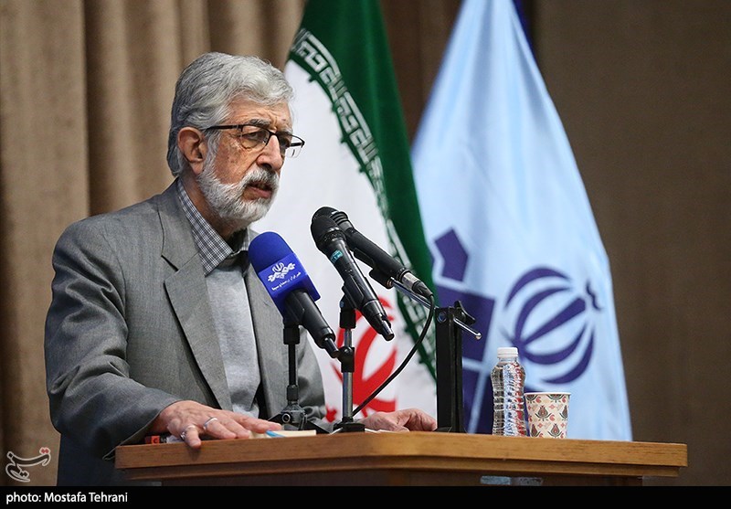حداد عادل: بانوان که به انقلاب اسلامی معتقدند باید حضور تشکیلاتی و سیاسی خود را گسترش دهند