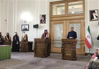 نشست مطبوعاتی وزرای امور خارجه ایران و قطر