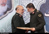 تکریم سردار حسین رحیمی فرمانده انتظامی سابق تهران توسط سردار احمدرضا رادان فرمانده کل انتظامی 