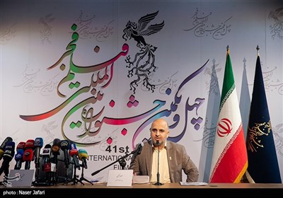 مسعود نجفی مدیر روابط عمومی در نشست خبری چهل و یکمین جشنواره فیلم فجر