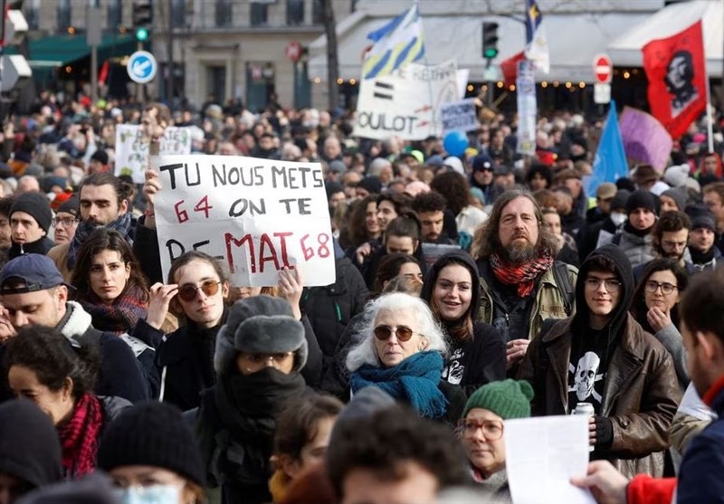 بازداشت بیش از 20 معترض و استفاده پلیس از گاز اشک آور در اعتراضات پاریس