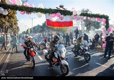 رژه موتور سواران در سالروز ورود حضرت امام خمینی(ره)
