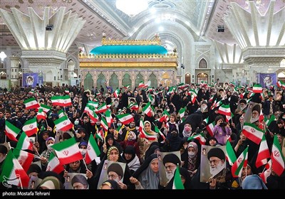  گرامیداشت روز 12 بهمن در حرم امام خمینی (ره) 