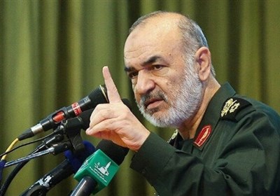 İranlı Komutandan Kur&apos;an-ı Kerim&apos;i Yakanlara Sert Uyarı