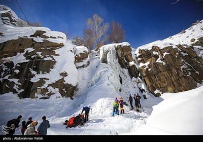 یخ نوردی در ابشار گنجنامه همدان