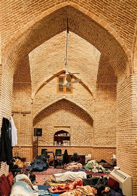 آئین معنوی اعتکاف در مسجد جامع بازار تهران