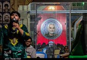 اجرای مجلس تعزیه علمدار کربلا در جوار مزار شهید سلیمانی + تصویر
