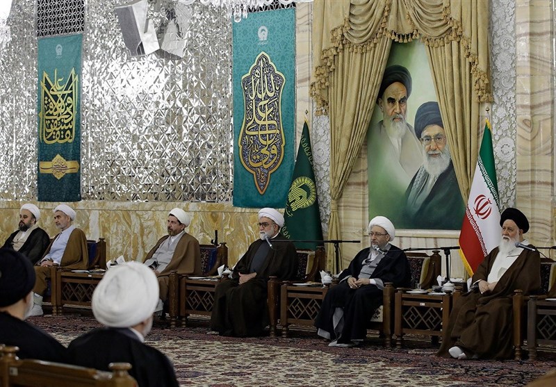 رئیس مجمع تشخیص مصلحت نظام: انقلاب اسلامی هویت جهان اسلام را احیا کرد