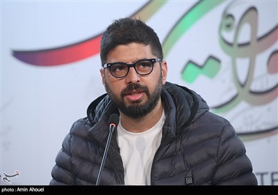 محمد حمزه‌ای، کارگردان در نشست پرسش و پاسخ فیلم کاپیتان