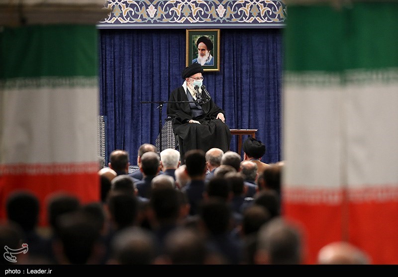 همه زیر پرچم ایران / حاشیه‌هایی از دیدار افسران نیروی هوایی با رهبر انقلاب 5