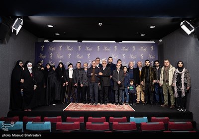 فوتوکال فیلم «اتاقک گلی» در هشتمین روز از چهل و یکمین جشنواره بین‌المللی فیلم فجر