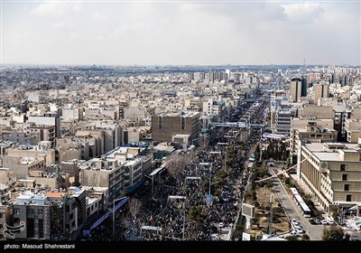  حضور مردم در راهپیمایی ۲۲ بهمن رکورد ۱۰ سال اخیر را شکست 
