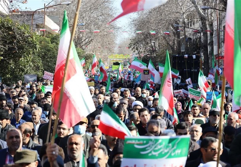 روایت خبرنگاران تسنیم از حماسه‌‌ حضور در راهپیمایی 22 بهمن/ امروز همه ایران در میدان بودند + فیلم و تصاویر