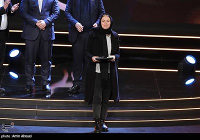 اهدای جایزه ویژه وزیر ارشاد «گوهرشاد» در خصوص تکریم فیلمسازان زن به لیلی عاج برای فیلم سرهنگ ثریا 