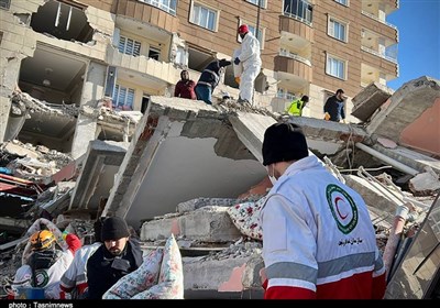 نیروهای هلال احمر استان کرمان در 43 روستای زلزله‌زده ترکیه امدادرسانی کردند