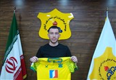 Sanat Naft Completes Signing of Mukhitdinov