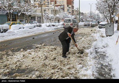 بارش برف در همدان