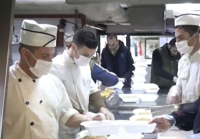 Syrian Volunteers Prepare Food for Earthquake-Displaced People (+Video)