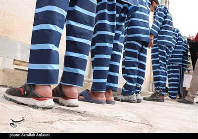  ۲۱ تروریست و عناصر معاند در اصفهان دستگیر شدند/ ‌کشف ۵۵ بمب دست‌ساز/ بازداشت ۲۲ قاچاقچی داروهای حساس 