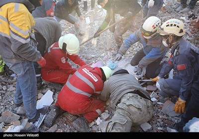کمک رسانی امدادگران ایرانی به زلزله زدگان در شهر آدی‌یامان ترکیه 