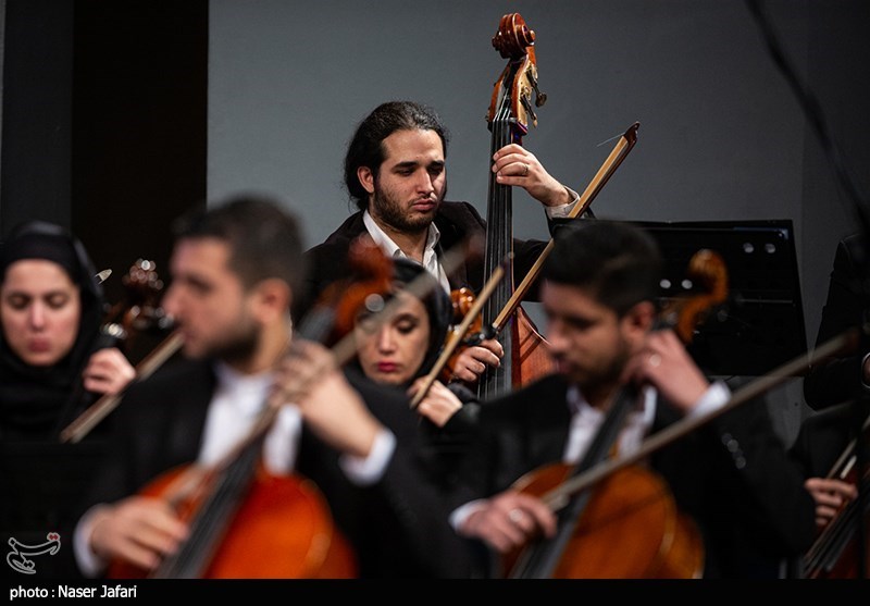 ارکستر ملی با دو خواننده و دو وزیر در تالار وحدت / نوای ساز مجارستانی‌ها در جشنواره فجر 4
