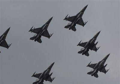 لهستان: ما به اوکراین جنگنده‌های میگ می‌دهیم/ آماده تحویل F-۱۶ به اوکراین نیستیم