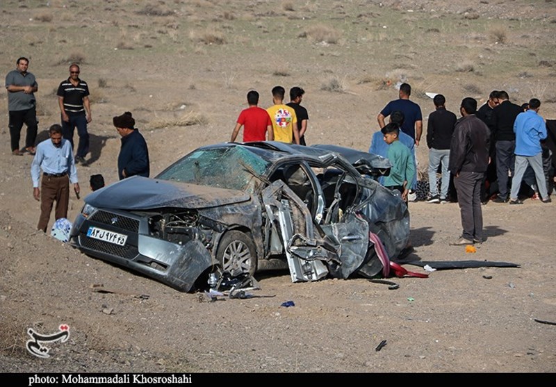 واژگونی سمند در جاده کرمان - سیرجان با یک کشته و 4 مصدوم ‌+ تصاویر