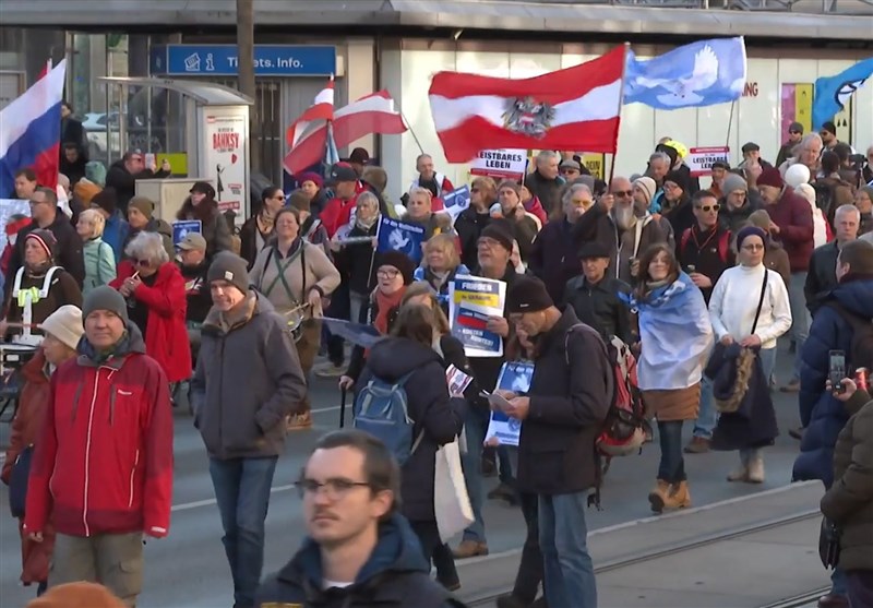 Protesters in Vienna Demand Austria&apos;s Withdrawal from Ukraine Conflict (+Video)