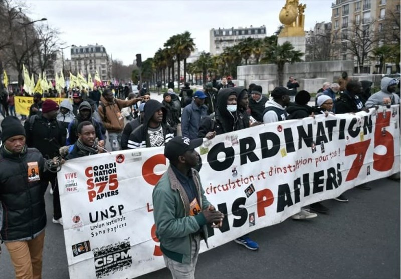Protesters in Paris Rally against Proposed Migrant Law (+Video)