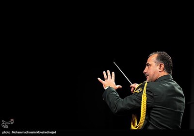 سومین شب سی و هشتمین جشنواره موسیقی فجر ، اجرای ارکستر رزم نوازان دفاع مقدس به رهبری فاضل عالیشان 